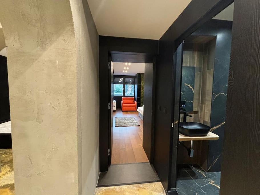 Luxury Boutique / Komuna Parisit / Near To * Tirana