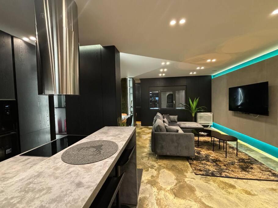 Luxury Boutique / Komuna Parisit / Near To * Tirana