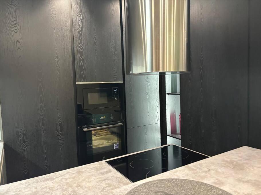 Luxury Boutique / Komuna Parisit / Near To Appartamento Tirana